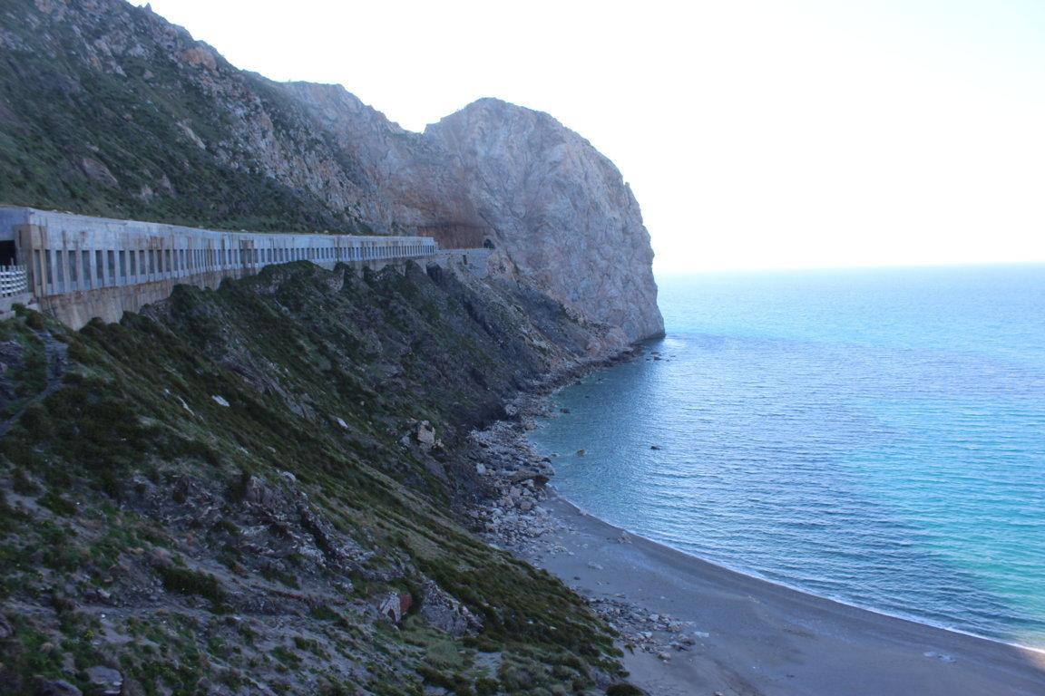 GIOIOSA MAREA - Capo Calavà est - La pocket beach e la scarpata retrostante