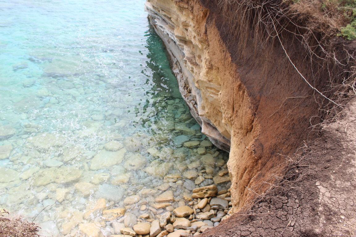 AVOLA - Caponegro - Acque limpide e affioramento geologico spettacolare